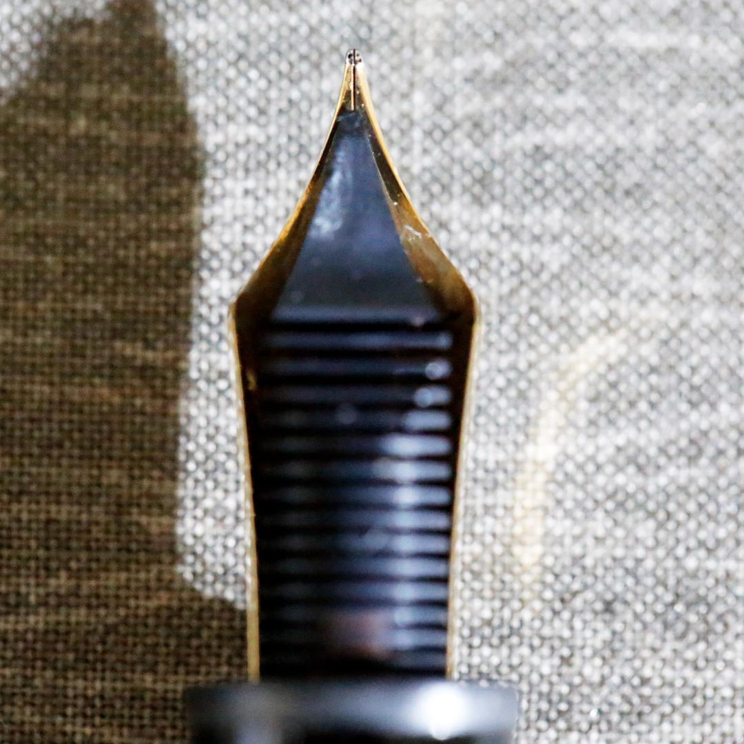 【美品 送料込み】モンブラン 万年筆 １４７ トラベラー マイスターシュテュック