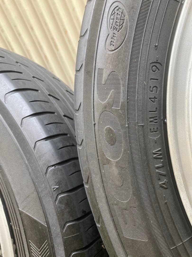 LEGZAS 17インチアルミ　タイヤバリ溝　ヨコハマ215/55R17