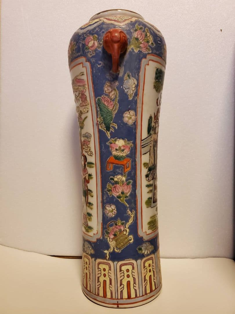 中国古玩　大清同治年製　粉彩人物図獣耳花瓶