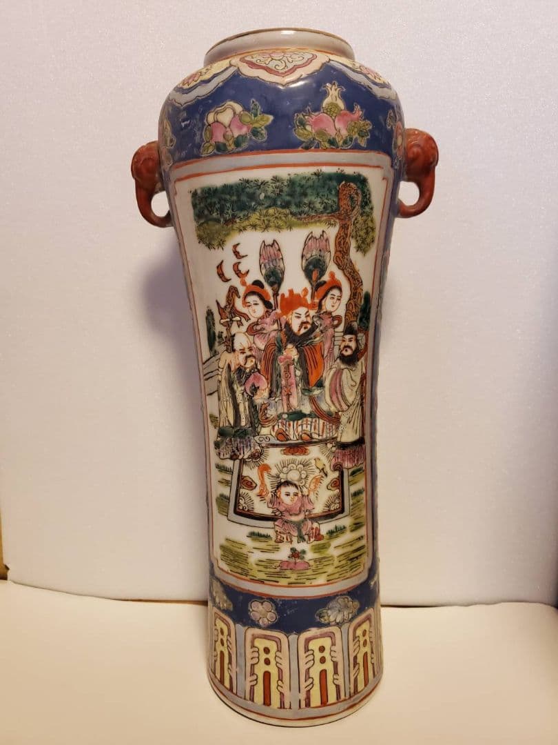 中国古玩　大清同治年製　粉彩人物図獣耳花瓶