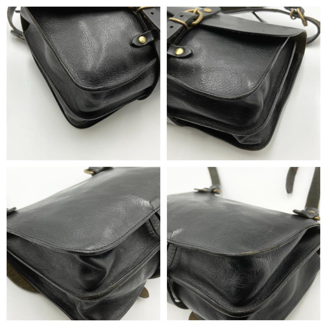 イルビゾンテ　ショルダーバッグ　フラップ　ロゴ刻印　オールレザー　ブラック