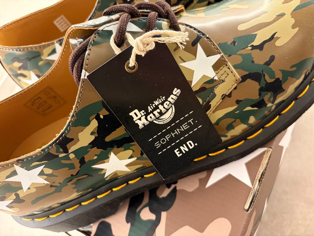 Dr. Martens SOPHNET. END.カモフラージュ星柄ローファー