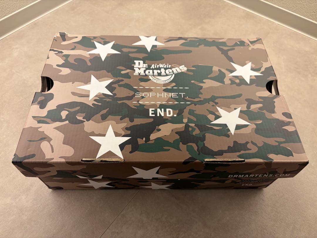 Dr. Martens SOPHNET. END.カモフラージュ星柄ローファー