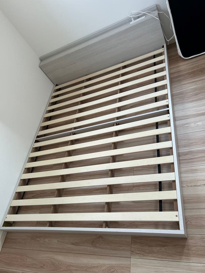 ベッドフレーム ホワイトアッシュ クイーン 美品