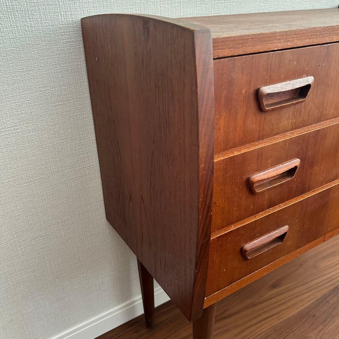 デンマーク　チーク　3段チェスト　スモールチェスト　北欧家具　ヴィンテージ