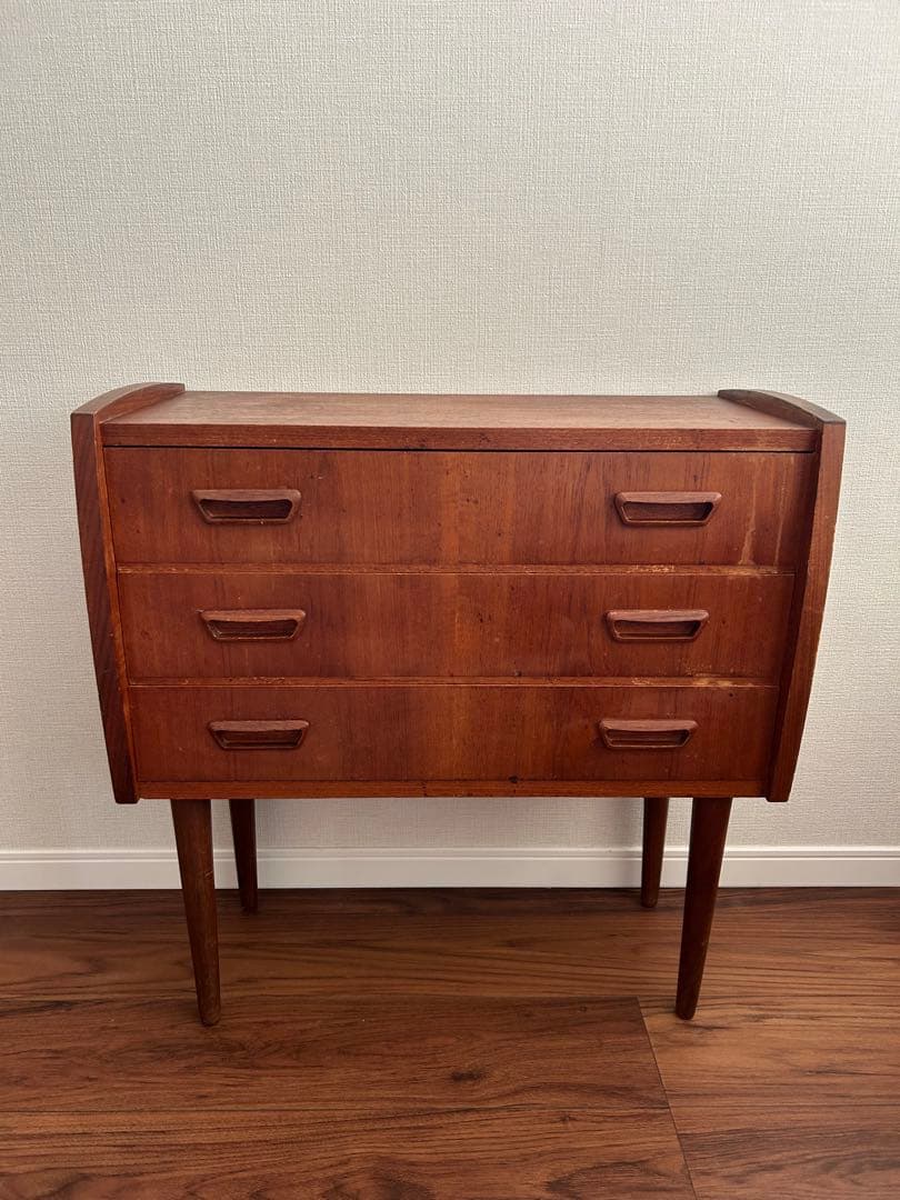 デンマーク　チーク　3段チェスト　スモールチェスト　北欧家具　ヴィンテージ