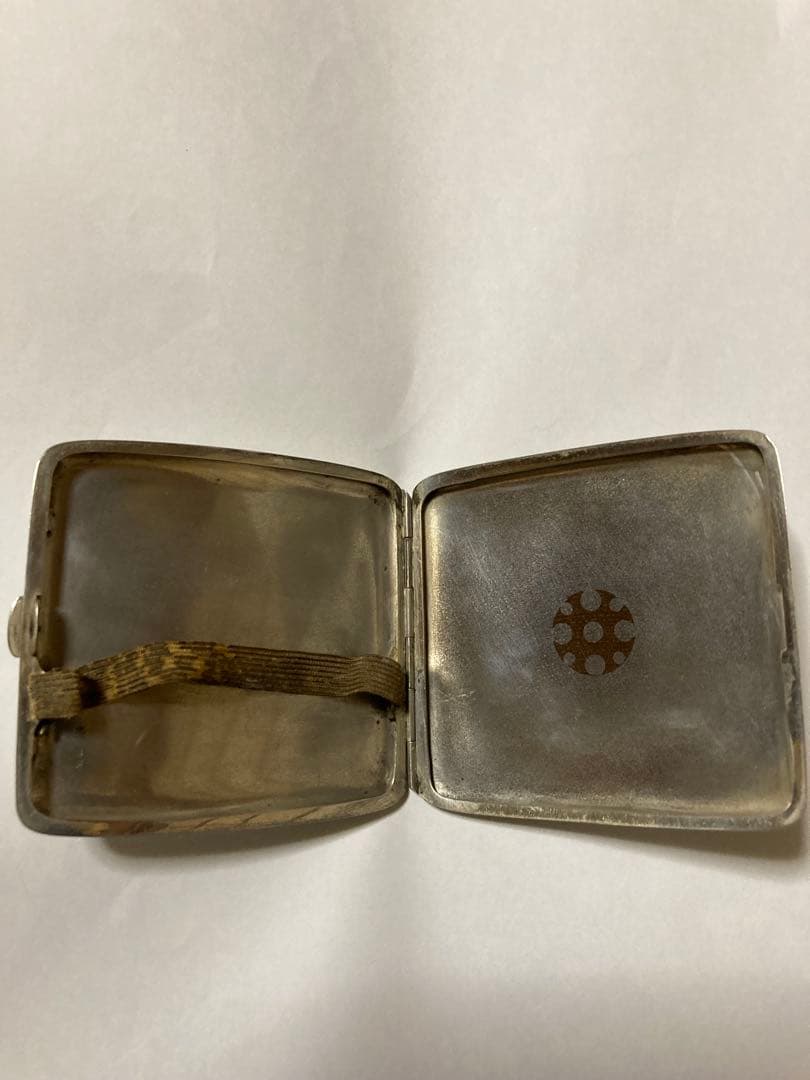 レトロシルバー（銀製）シガレットケース　タバコ入れ　記念あり