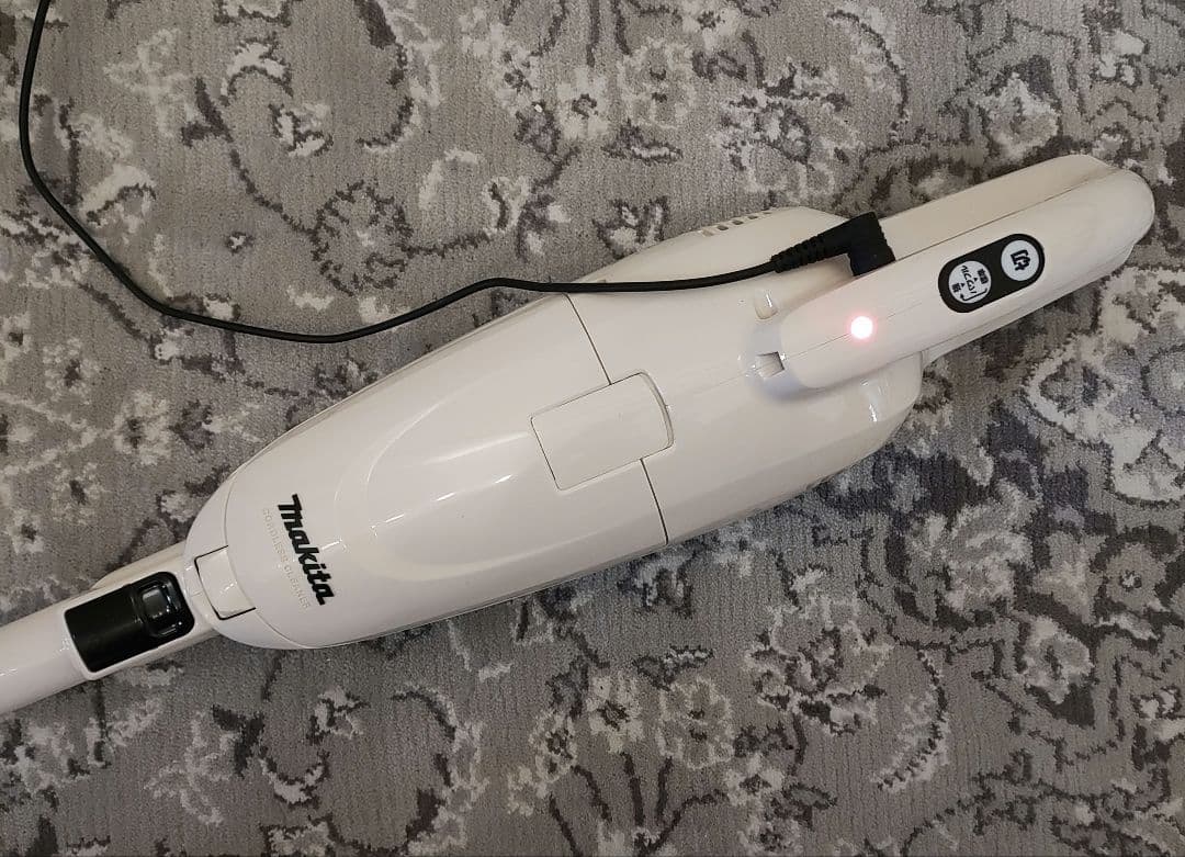 なぁちゃんマキタ充電式クリーナー CL115FD