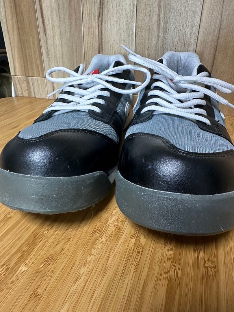 ‼️値下げ‼️【美品】New Balance 安全靴ブラック/グレー29cm 3E