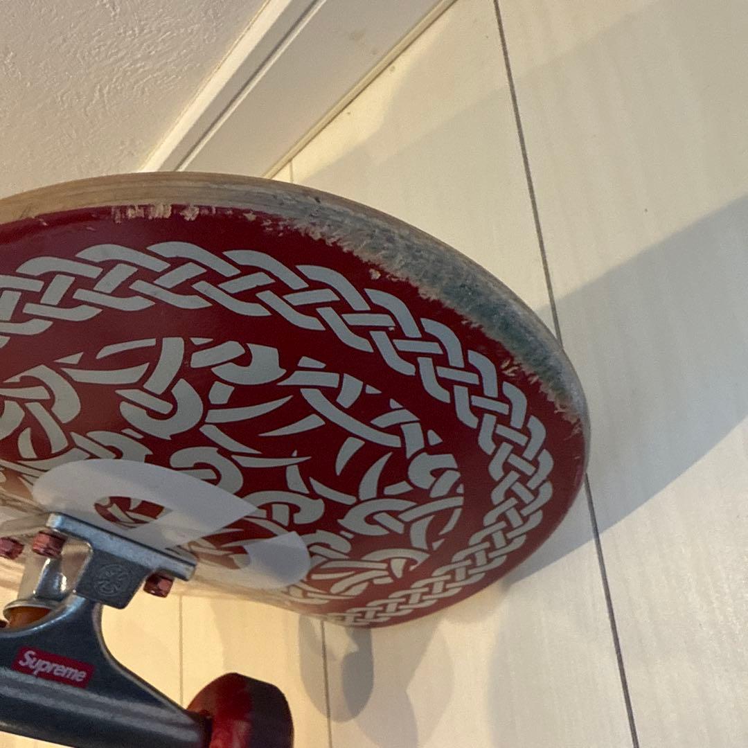 シュプリームスケボーSupreme Celtic Knot Skateboard