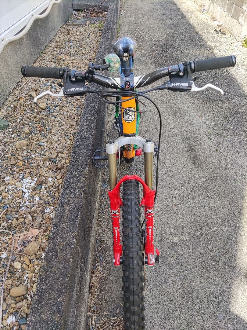 Kona マウンテンバイク カラーオレンジ/グリーン/レッド 26mtb