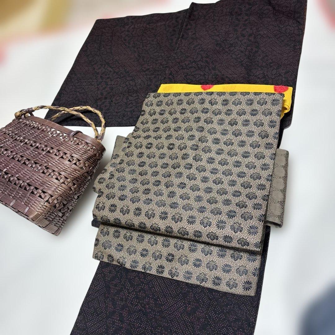 正絹　結城紬　美品　黒地　袷　正絹アンティーク名古屋帯