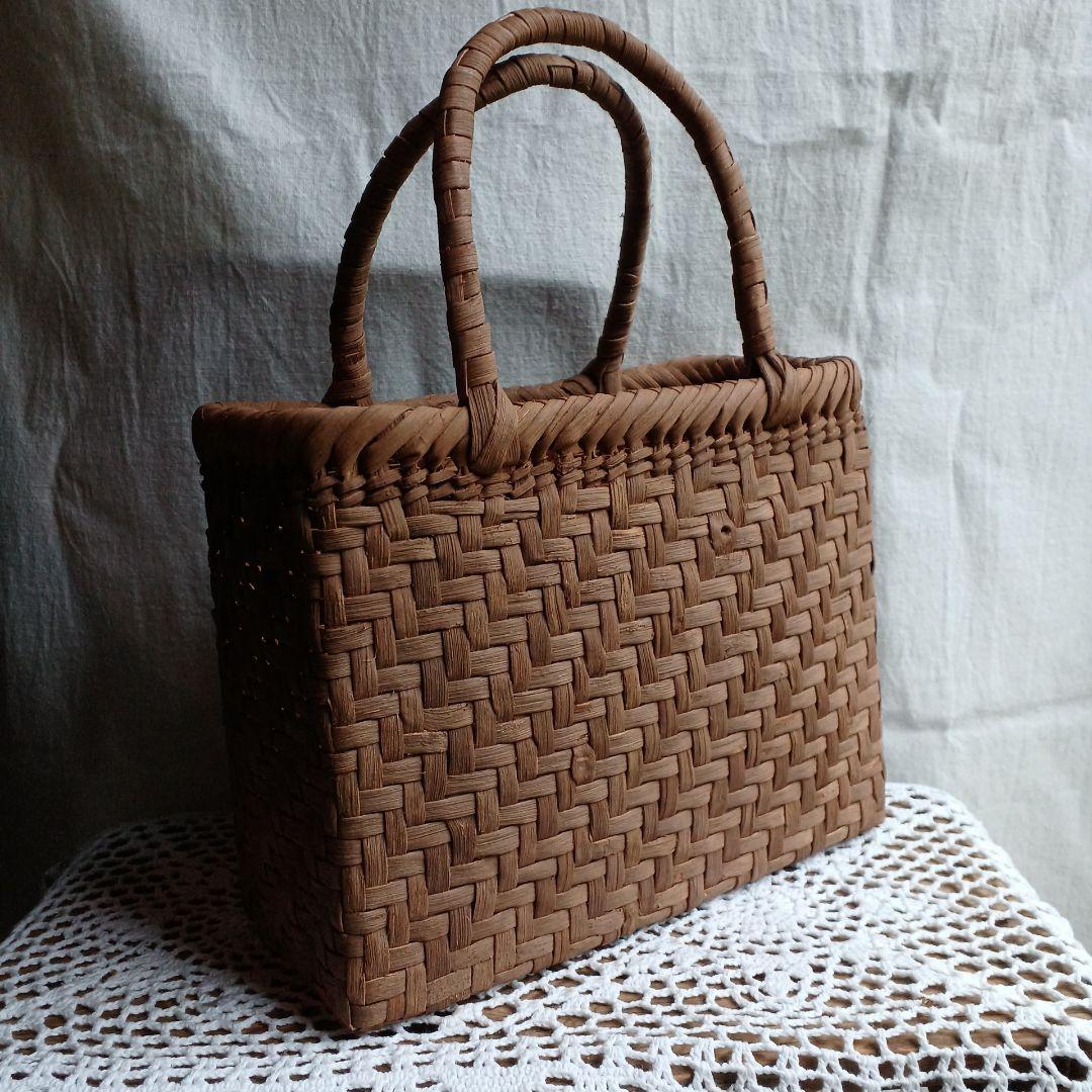 小さい国産山葡萄かご