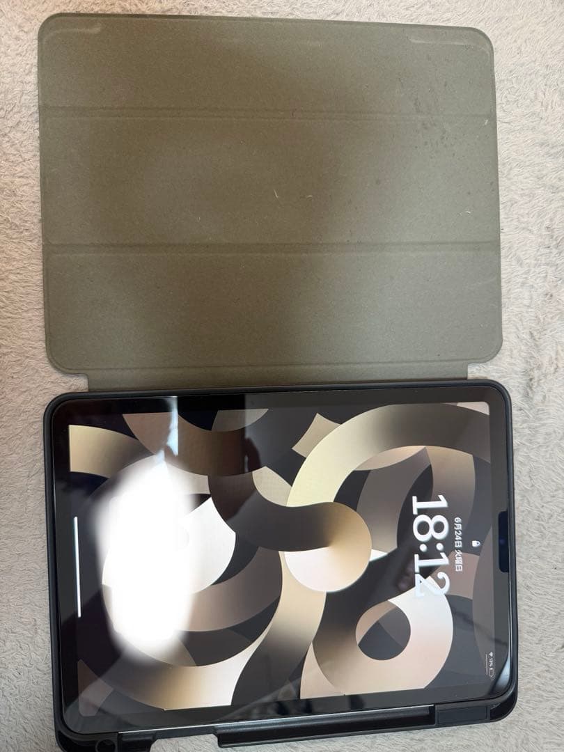 iPad Air 第五世代本体　64GB バッテリー100%