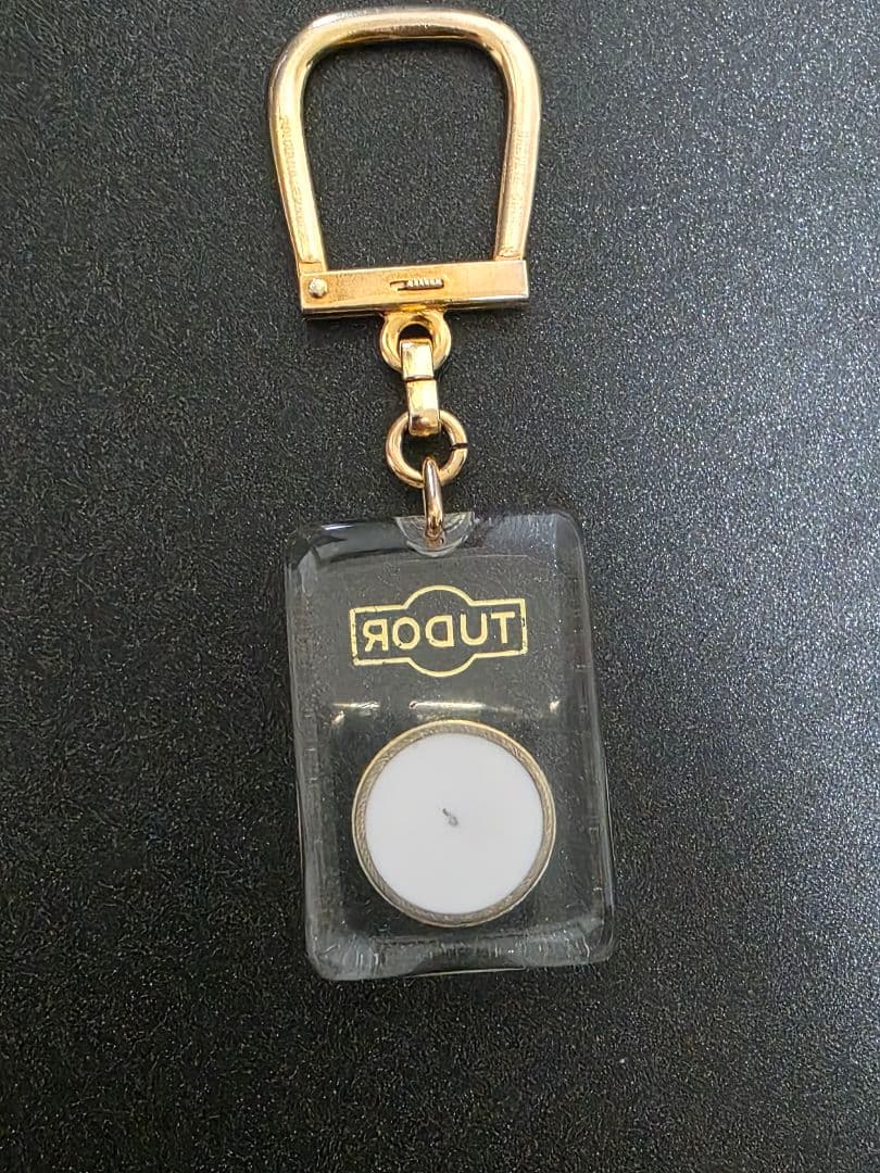 TUDOR 方位磁石 ブルボンキーホルダー