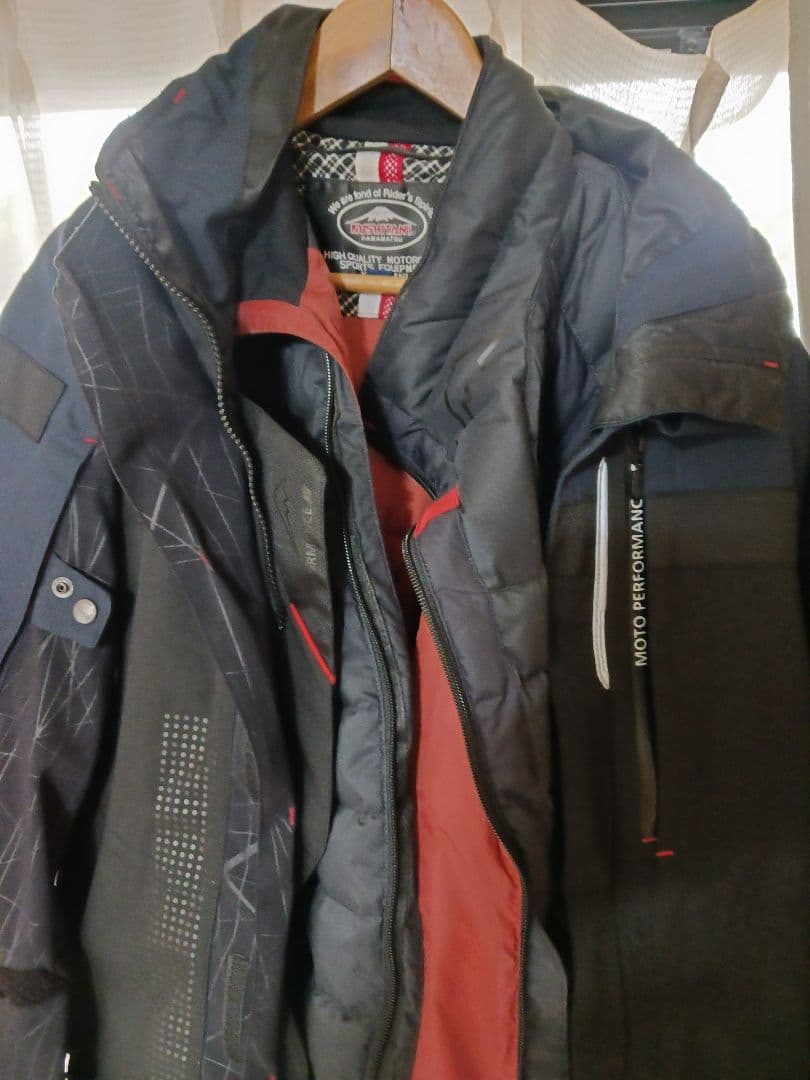 KUSHITANI　アロフトフードジャケット