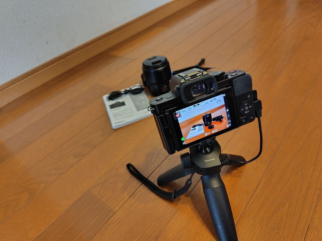 LUMIX DC-G100V+45-150mmレンズ トライポッド+Wズーム