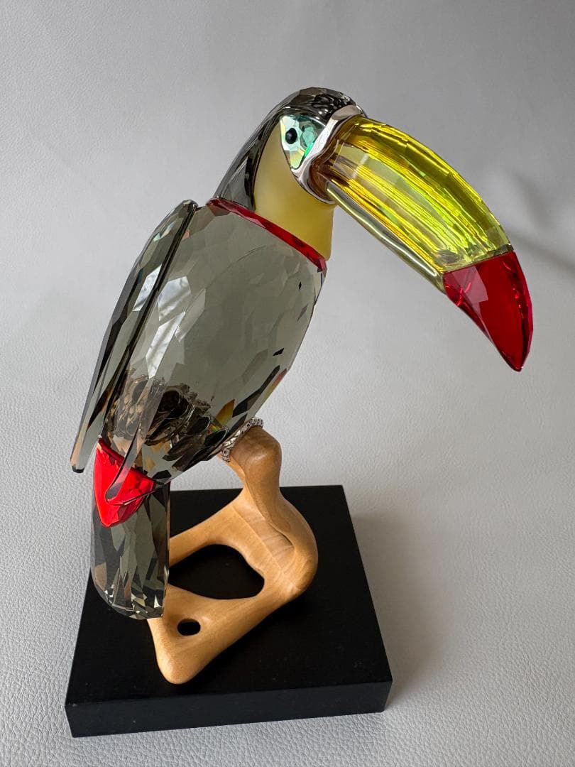 SWAROVSKI オオハシ ブラックダイヤモンド フィギュリン