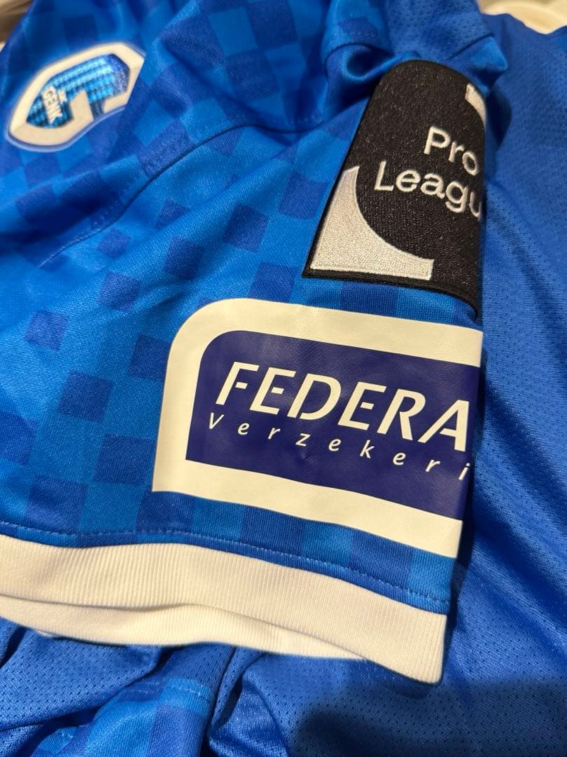 伊東純也 genk ユニフォーム