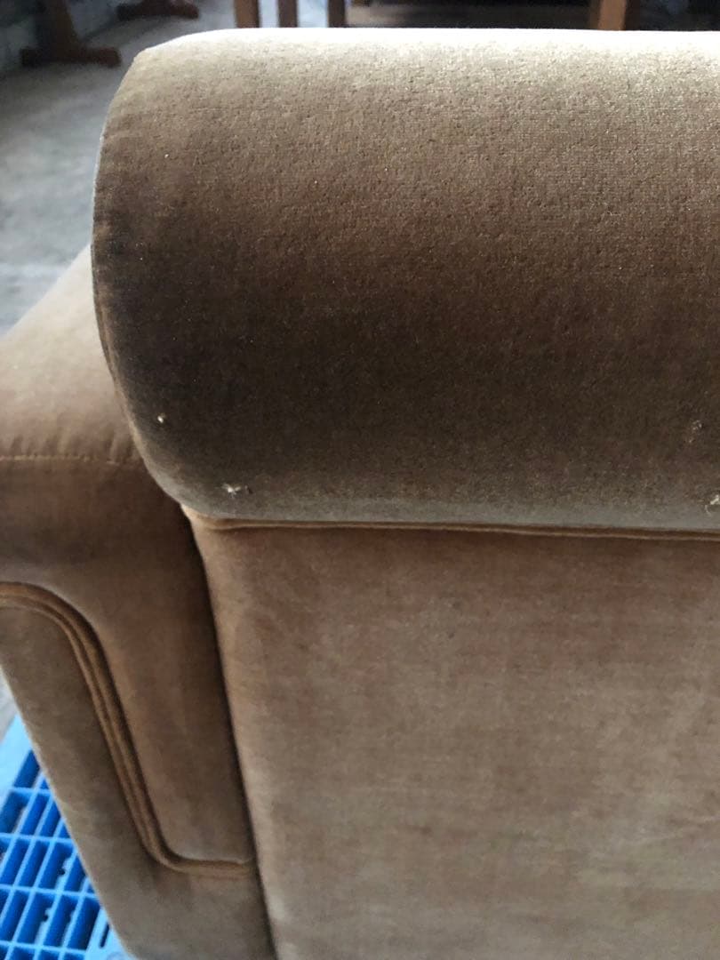 左肘付きソファ