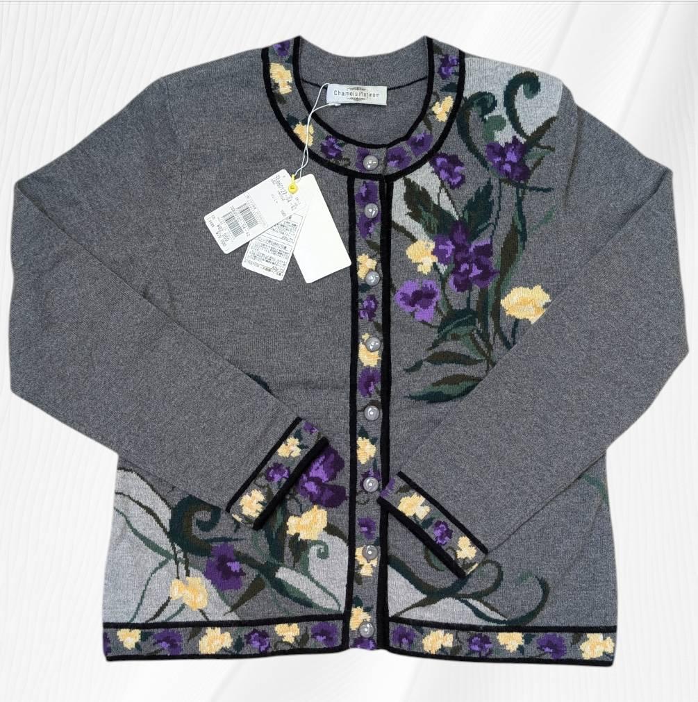 【未使用】高級 カシミヤ １００％ 花柄 グレー系 カーディガン ４２サイズ