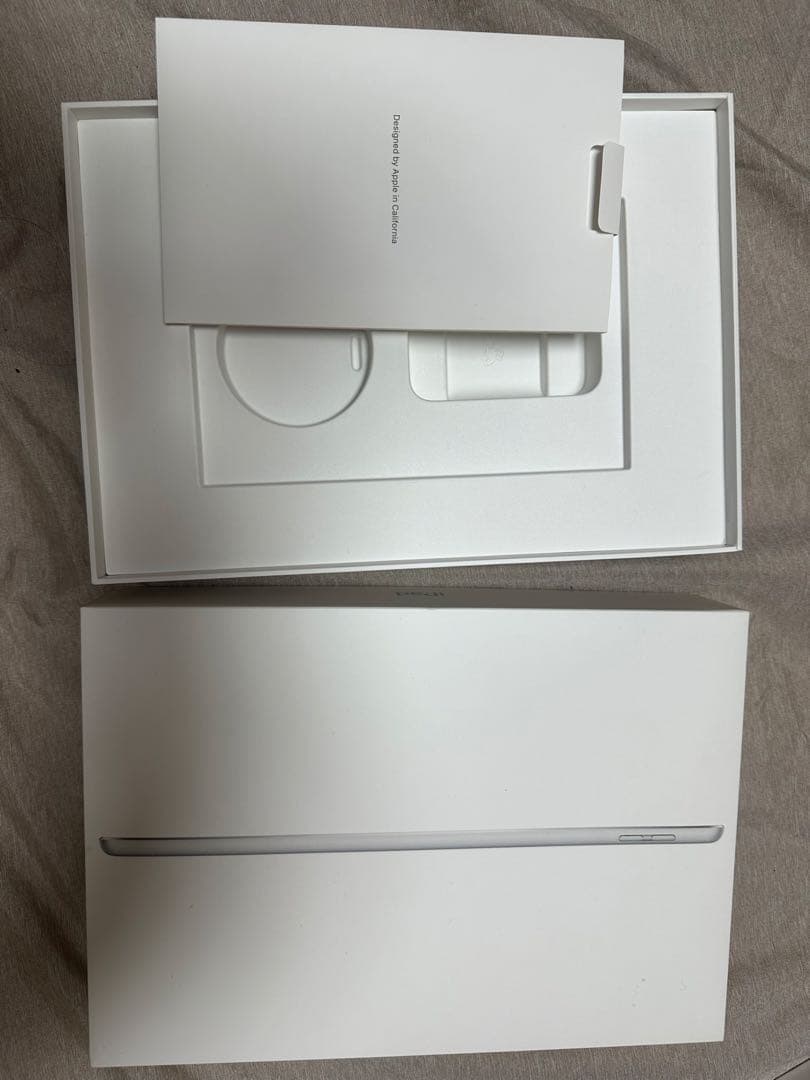 iPad シルバー 64GB Wi-Fiモデル