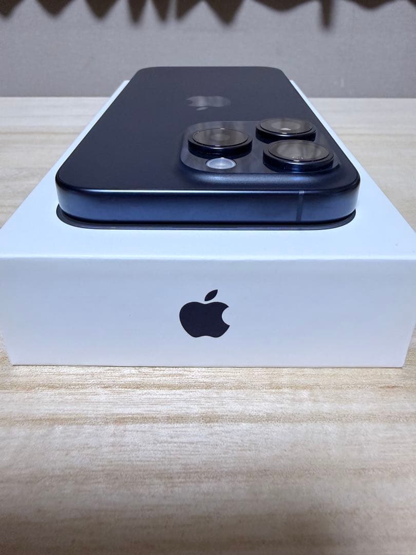 Apple iPhone 15 Pro 256GB 本体