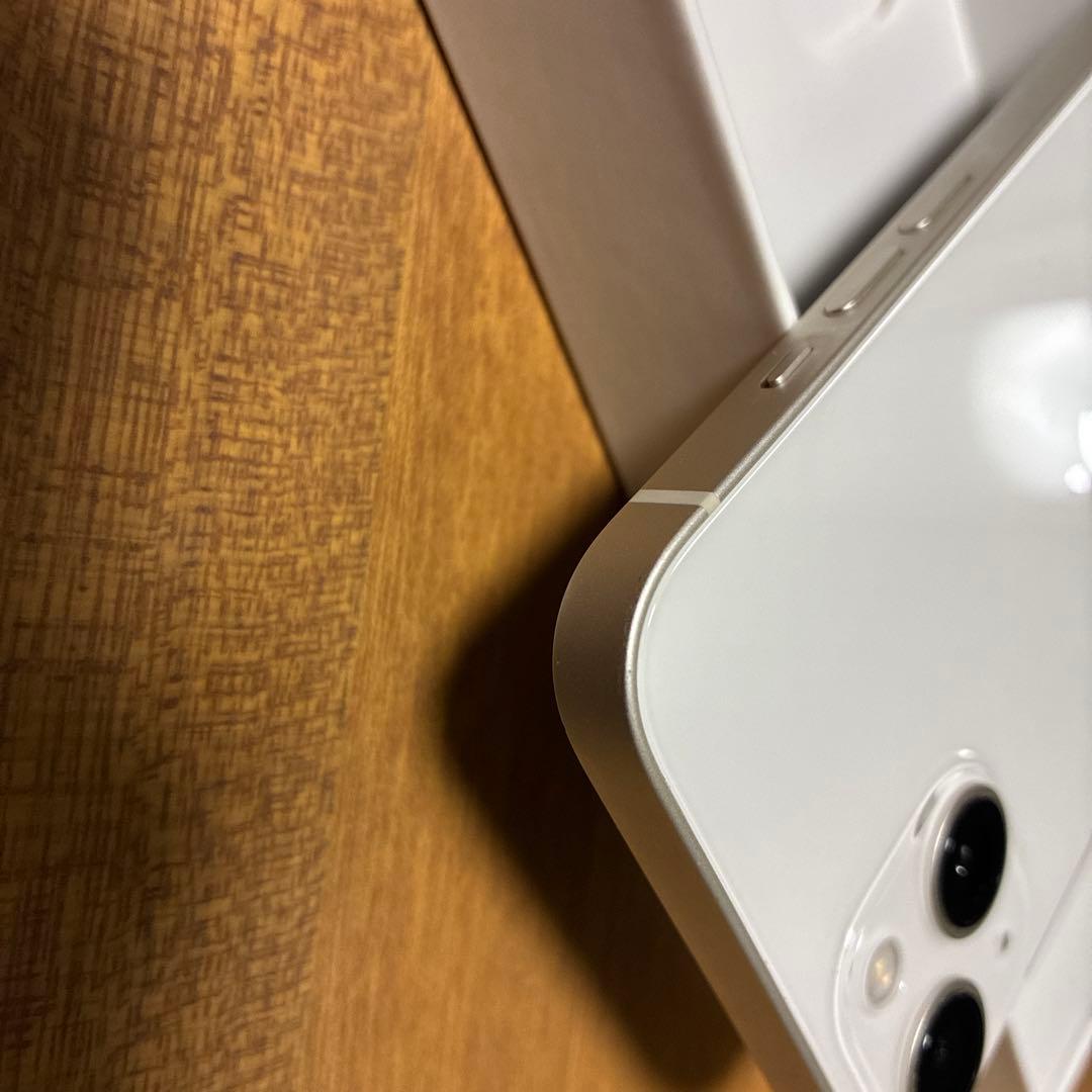 Apple iPhone 13 ホワイト 本体 充電ケーブル付