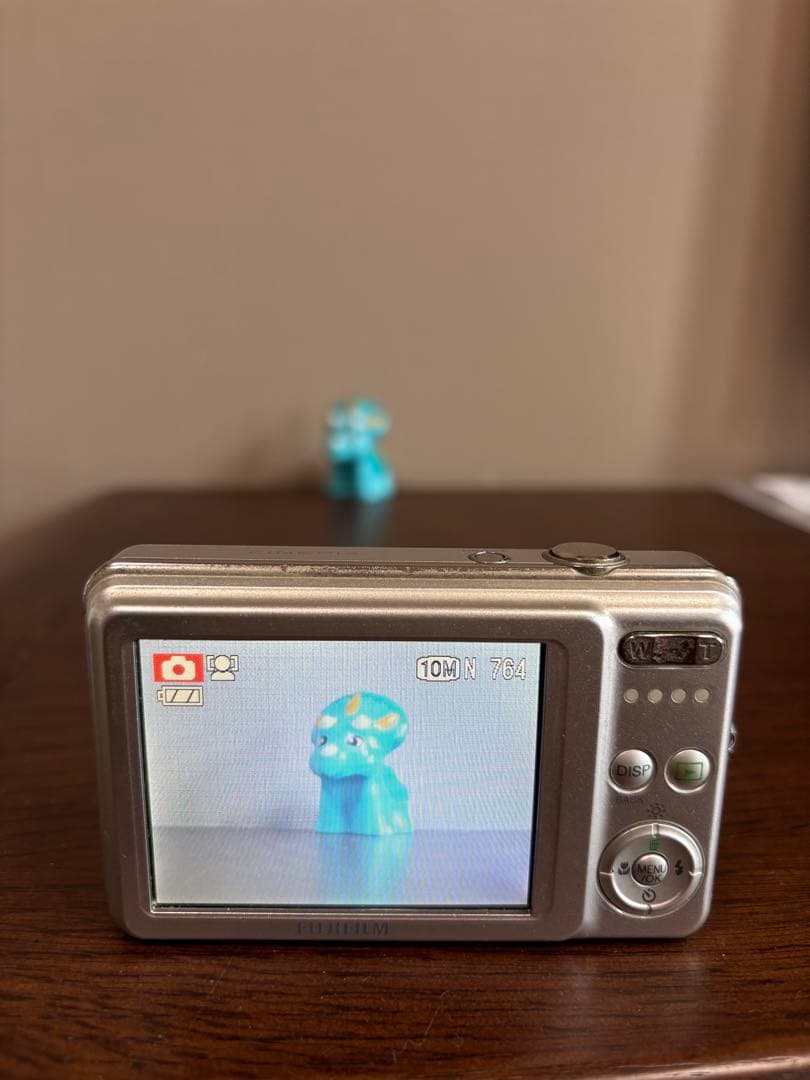 Fujifilm FinePix J27 コンパクトデジタルカメラ