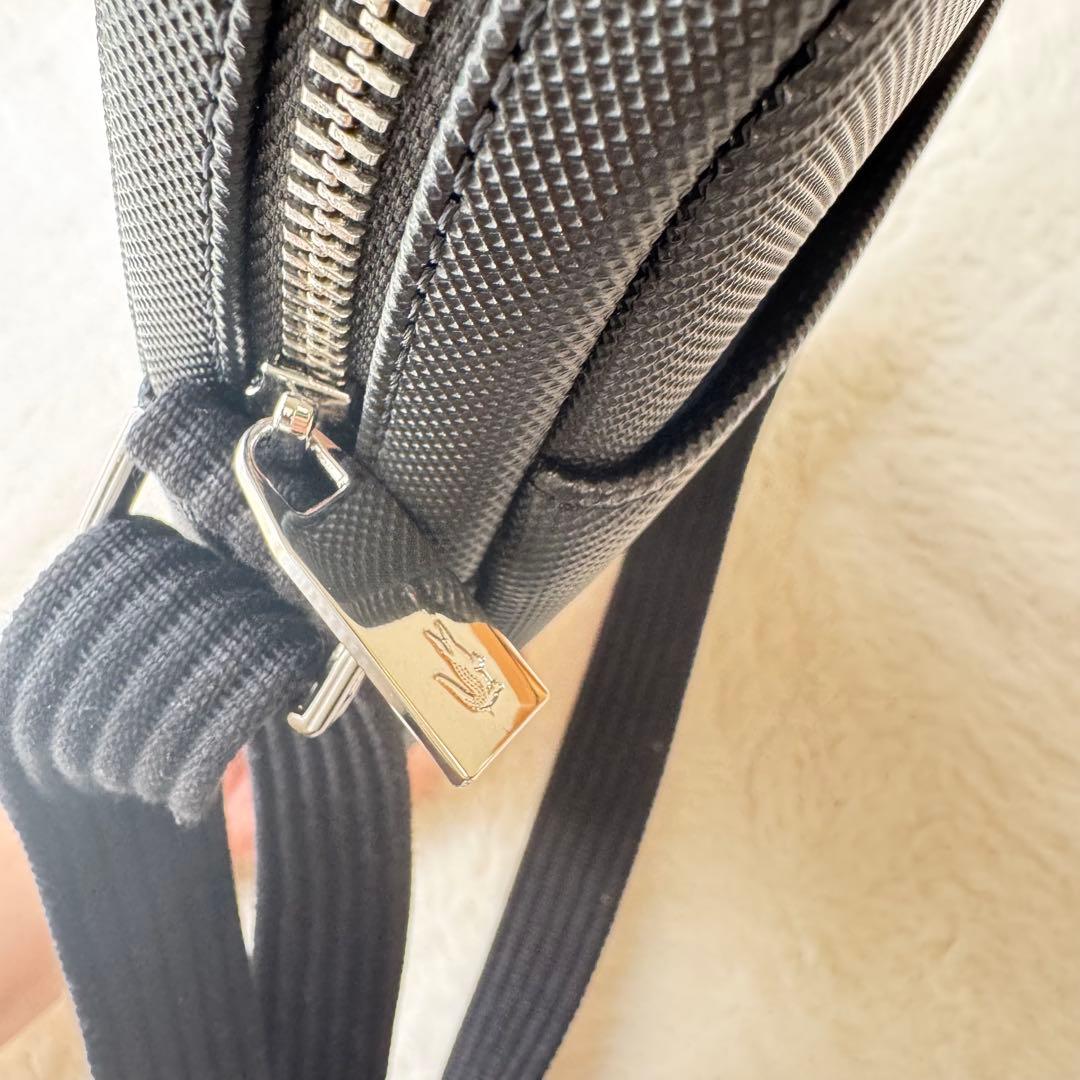 現行モデル✨ラコステ　メンズクラシック バーティカルカメラバッグ　LACOSTE