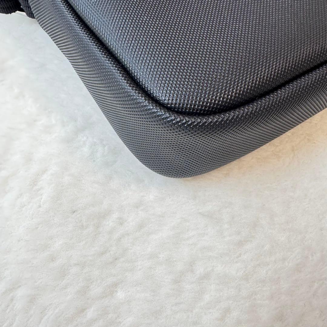 現行モデル✨ラコステ　メンズクラシック バーティカルカメラバッグ　LACOSTE