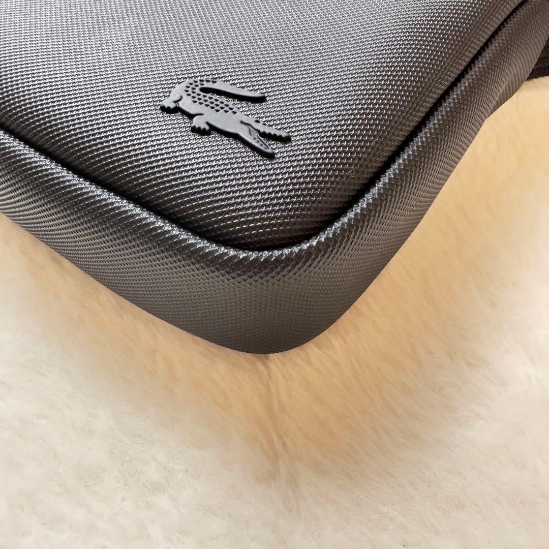 現行モデル✨ラコステ　メンズクラシック バーティカルカメラバッグ　LACOSTE