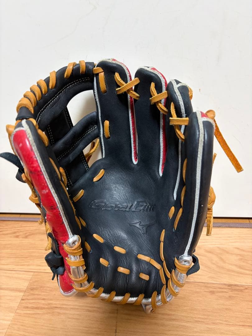 【美品】ミズノ　軟式用　内野手 グローバルエリート 限定モデル　グローブ