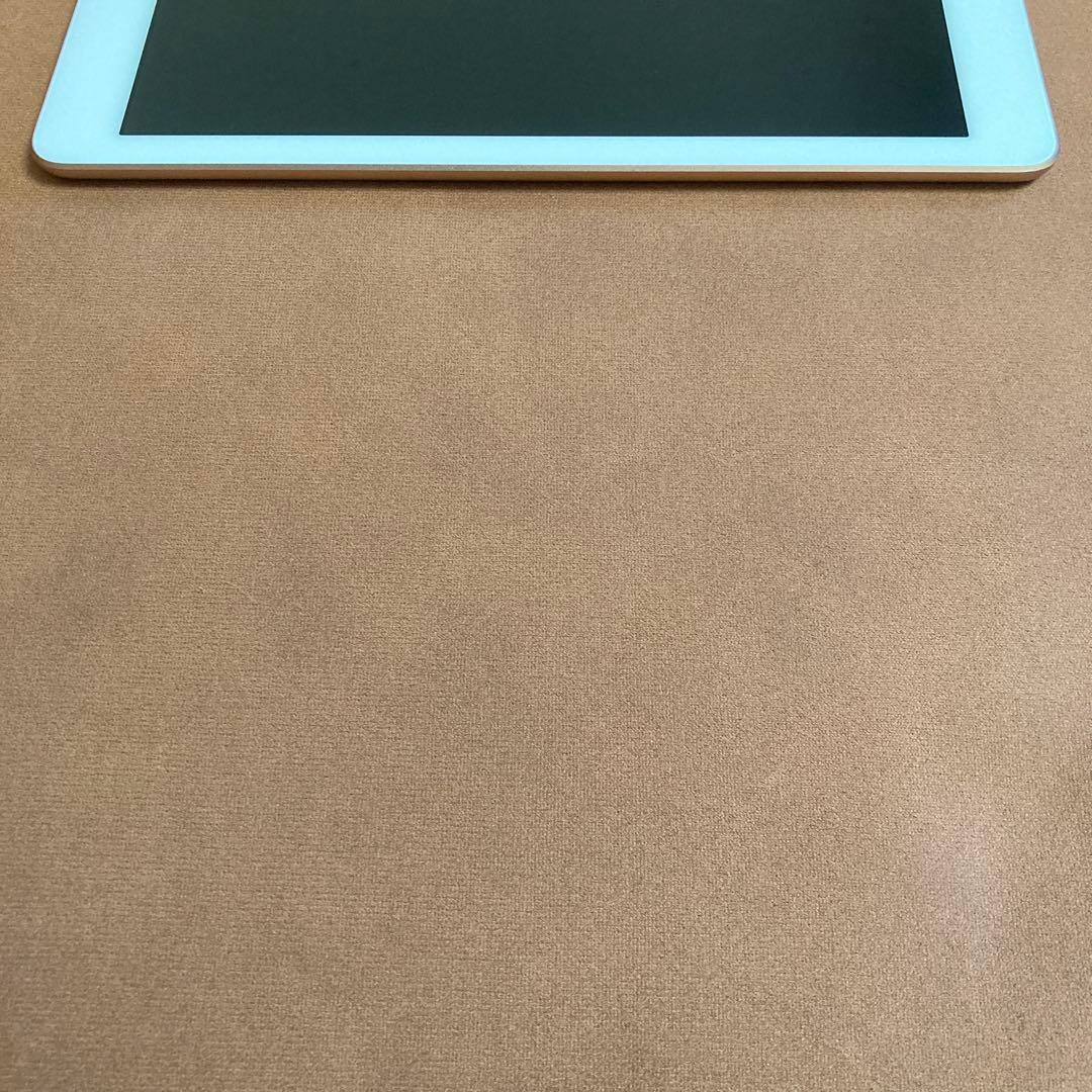 1064 電池良好☆比較的美品☆iPad6 第6世代 32GB WIFIモデル☆
