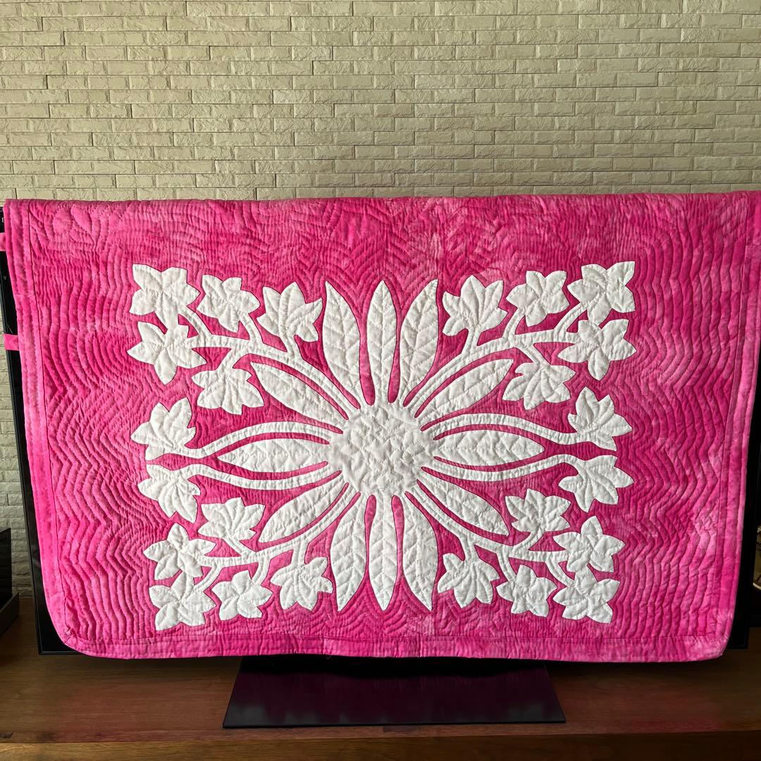ハワイアンキルト　テレビカバー