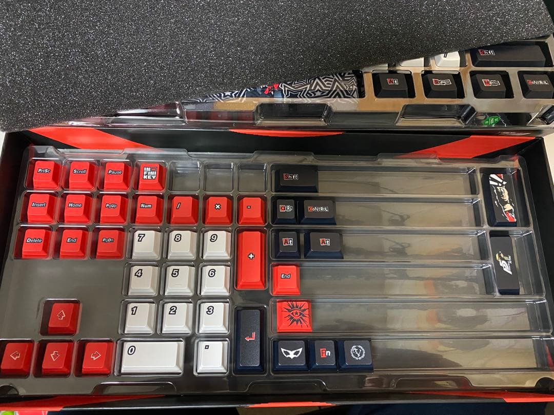 INFINIKEY x Persona 5R コラボキーボードキャップセット