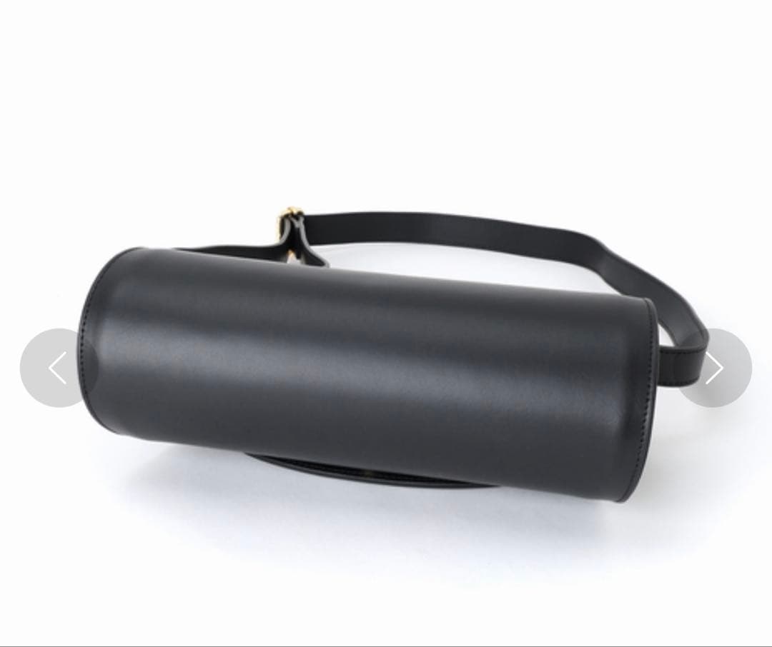 タグ付新品 AULENTTI ショルダーバッグスムースレザー