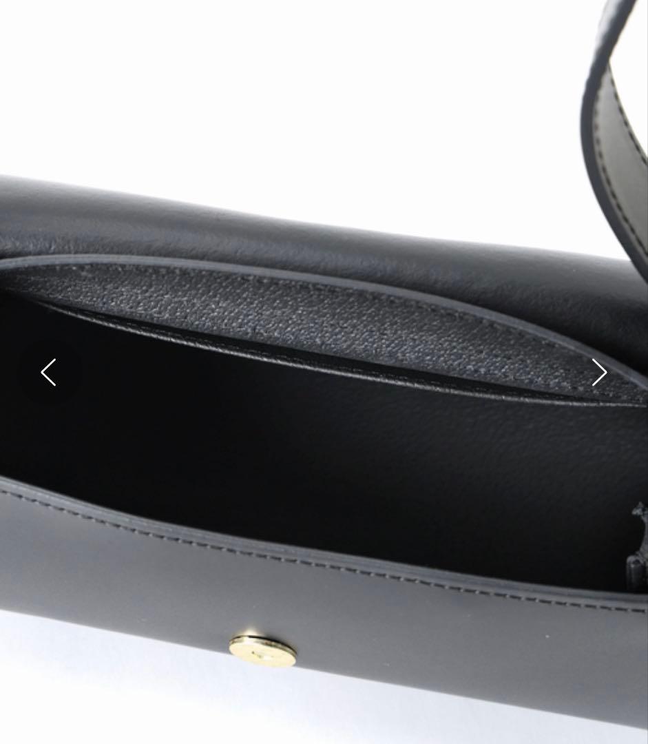 タグ付新品 AULENTTI ショルダーバッグスムースレザー