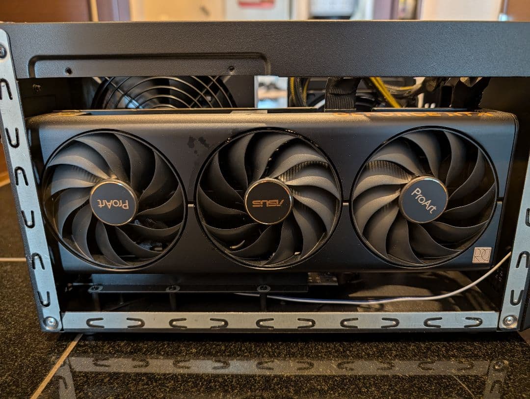 ASUS RTX 4070 Ti ProArt 12GB + 外付GPU box