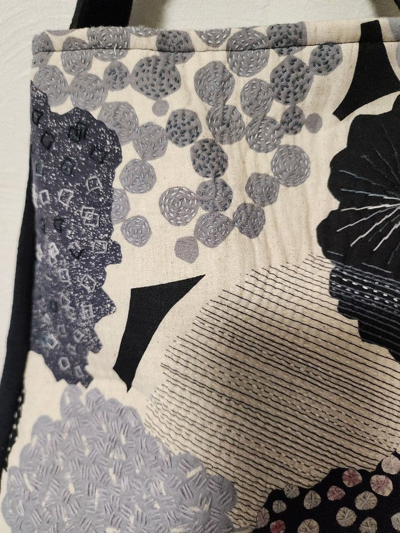 ♡新作　モノトーン系のエチノ生地に豪華に刺し子　一点もの　センソユニコ慈雨等