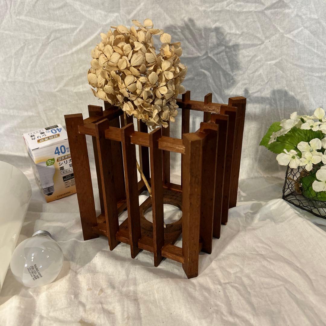 ヴィンテージ　北欧　昭和レトロモダンライト　乳白ガラス木製フレーム　電球付き