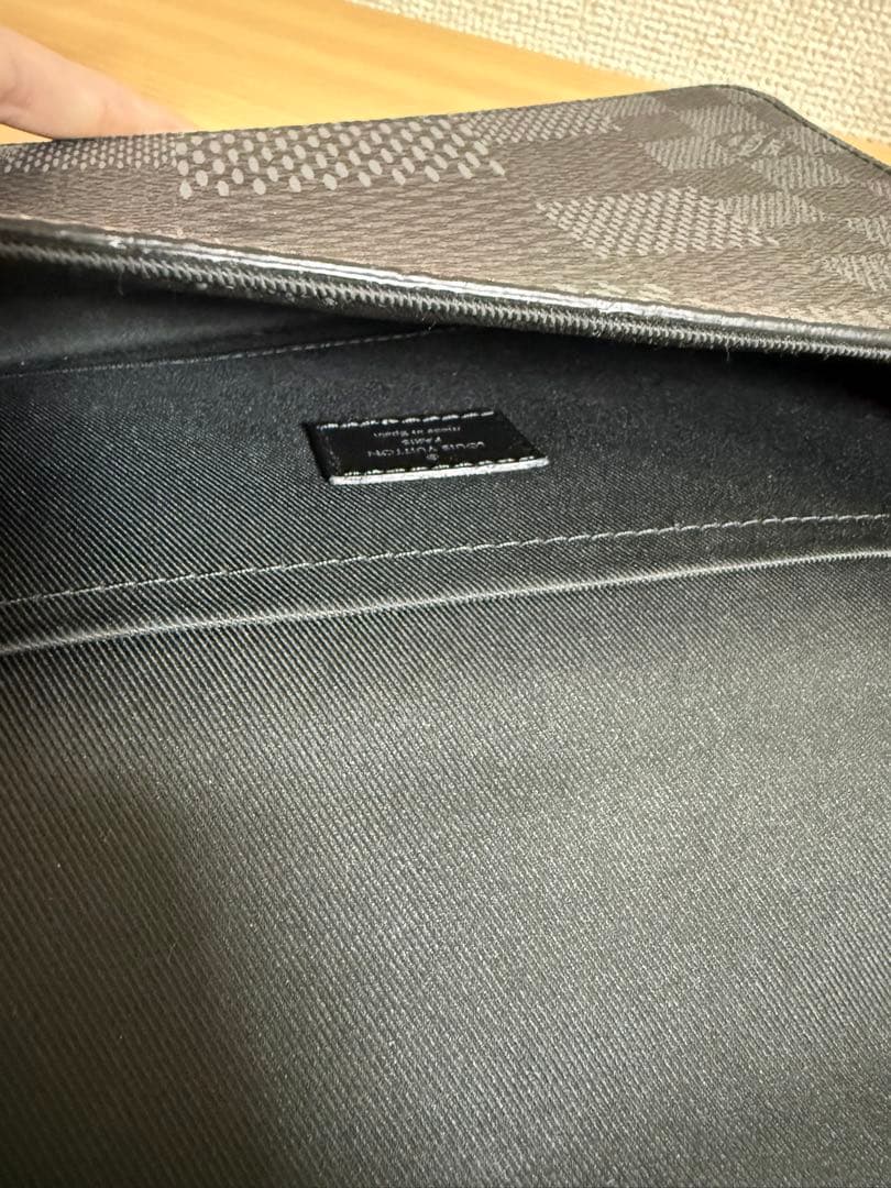 ルイヴィトン　ダミエグラフィット3Dステュディオメッセンジャー