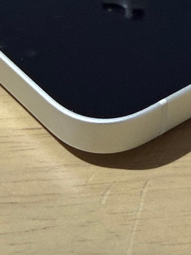 Apple iPhone 13 128GB スターライト