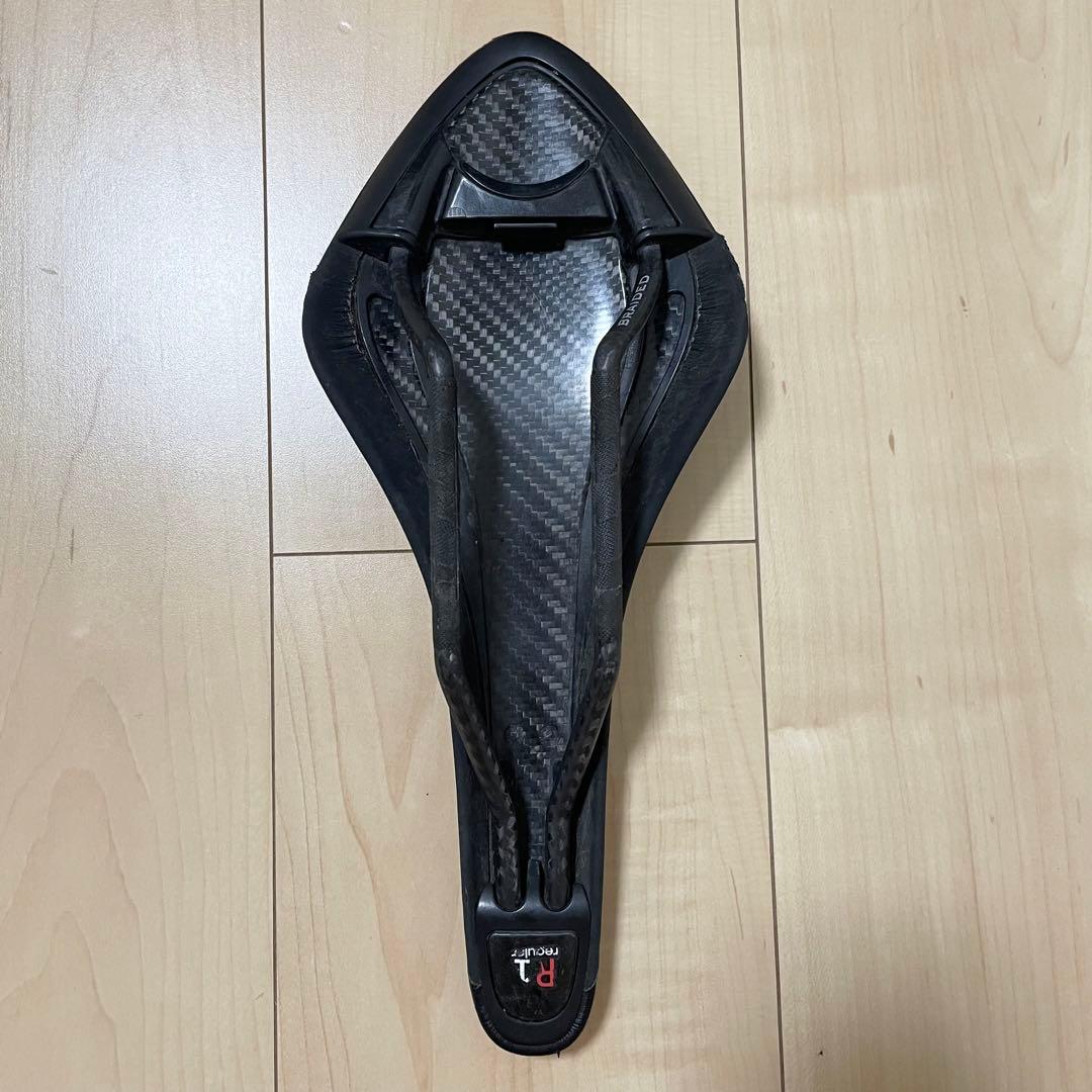 fizik フィジーク ARIONE アリオネ R1 カーボンレール 126mm