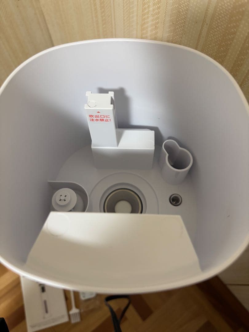 大型加湿器 9リットル　ホワイト リモコン付き