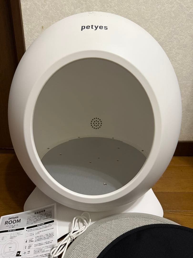 期間限定値下げ！ほぼ新品　petyes 床冷暖房ペットハウスホワイト　使用1ヶ月