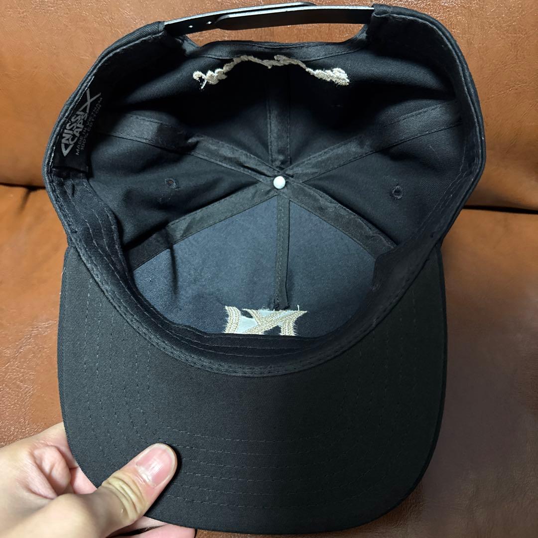 monday suck キャップ