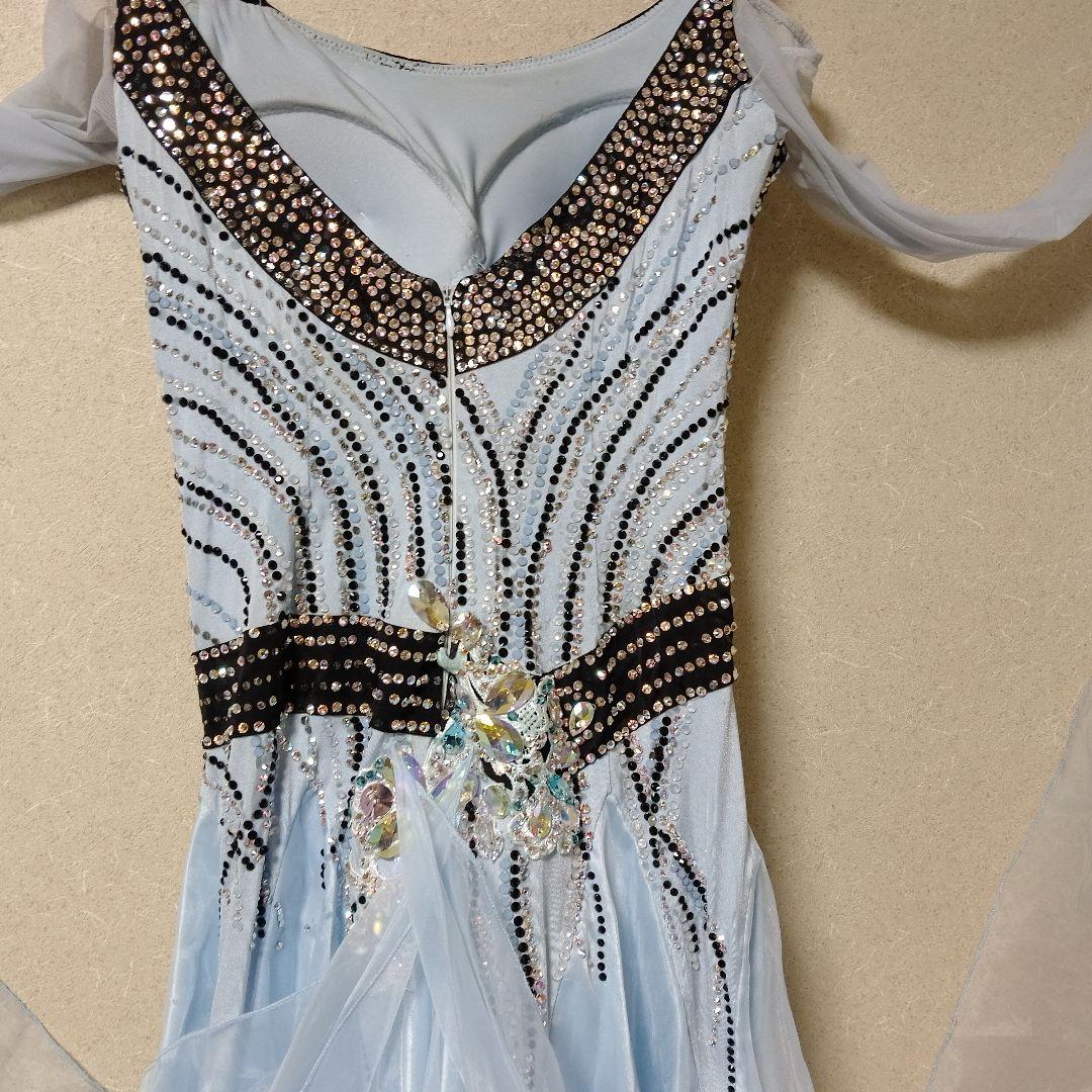 社交ダンスドレス 水色ラメ入りホースヘアーフリル付き