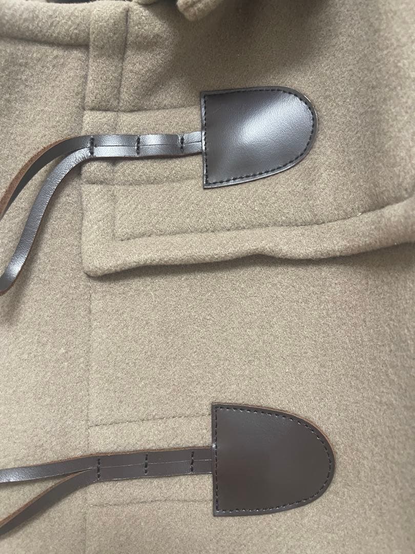 ベージュ ダッフルコート フード付き　バーバリー 美品　半額以下