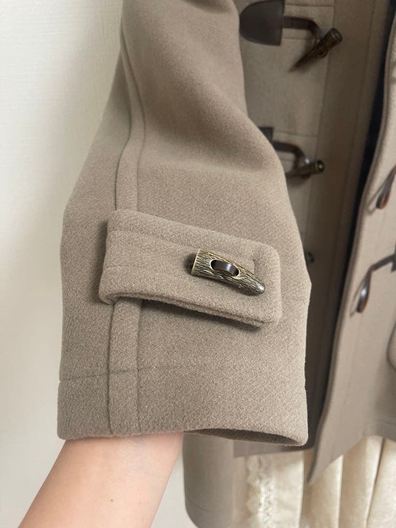 ベージュ ダッフルコート フード付き　バーバリー 美品　半額以下